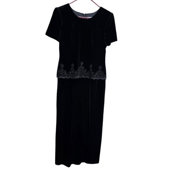 Womens Black Dress Gown by RM Richards - Karen Kwong  Velvet Size 8P NWT Formal - Picture 1 of 15